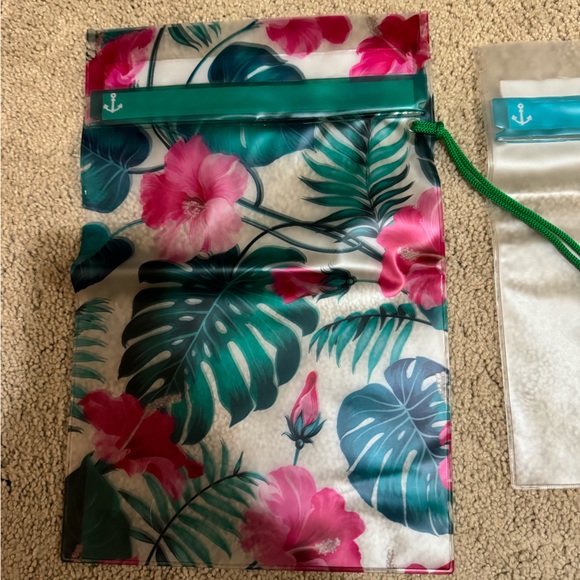 Waterproof Beach Pouches - Picture 2 of 13